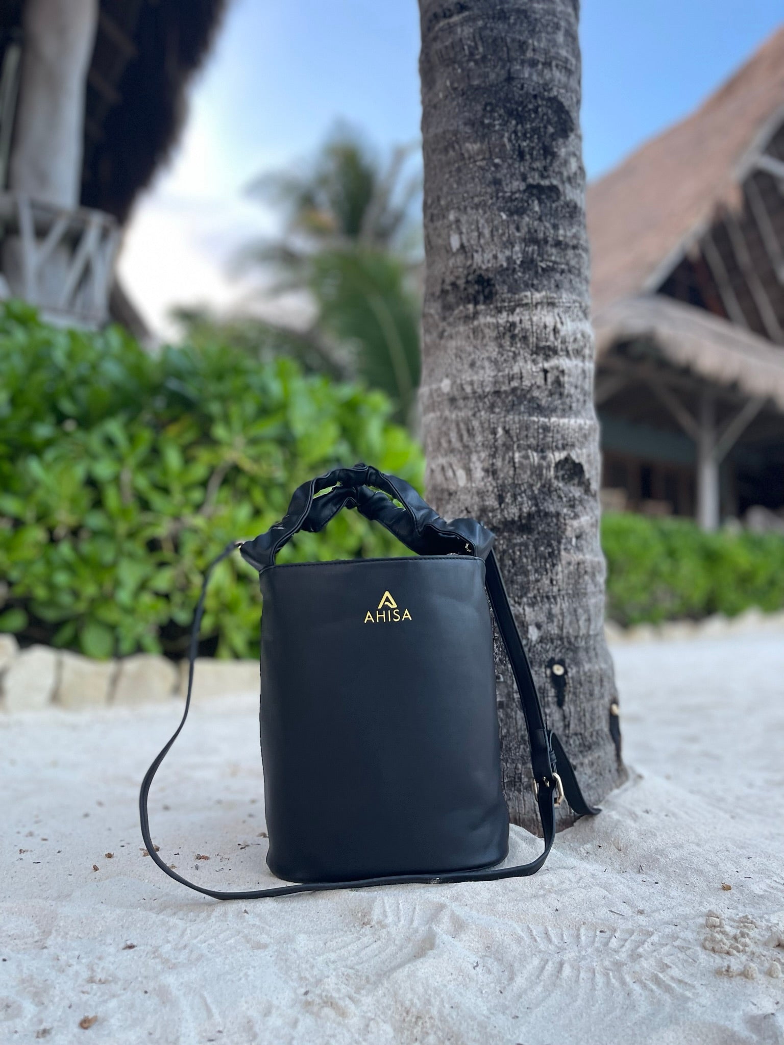 Bettye’s Bucket Bag-Caviar Black